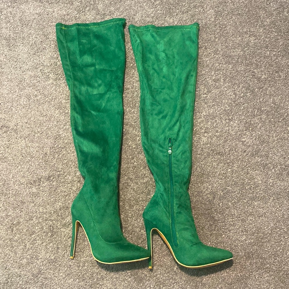 High heel boots